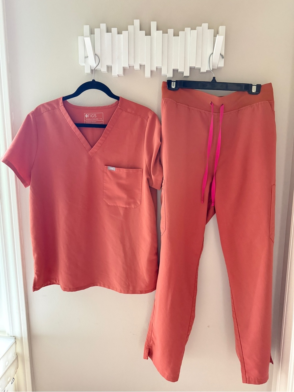FIGS Terracotta Orange Scrub Set Catarina XL Top with Yola XXL Pants Women's
